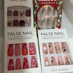 Christmas themed press on nail